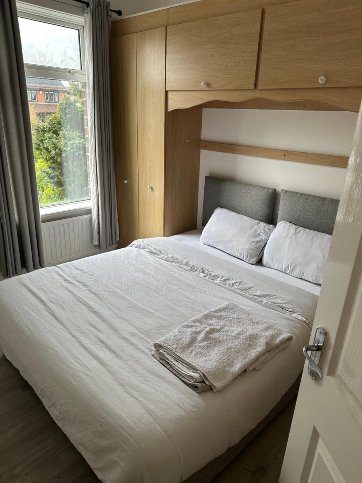 Abigail House Apartment Westhoughton Exterior foto
